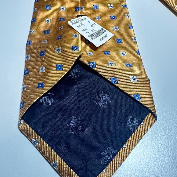 NEW Brooks Brothers Stain Resistant Neck Tie Business Professional Retro Y2K - Picture 4 of 8